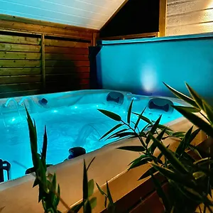 Domaine Les 2 Mondes Hotel Aydat