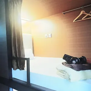 Chic Capsule Capsule hotel